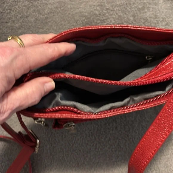 Genuine leatherr hand painted cross body bag - Picture 3 of 5